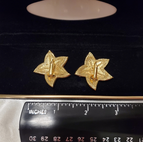 Vintage Earrings Sea Star, Vintage Earrings Clip On, Chunky Earrings - Picture 6 of 7